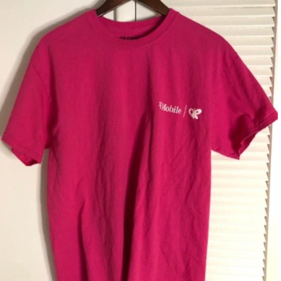 ISO: Olivia Rodrigo Sour Prom event pink t-shirt t-mobile - Picture 1 of 2